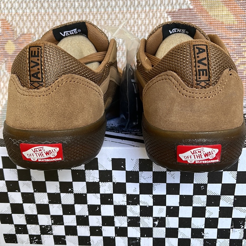 Vans Men’s Ave
Tobacco/Gum
VN0A5JIBLV9
Sneakers - Picture 14 of 16